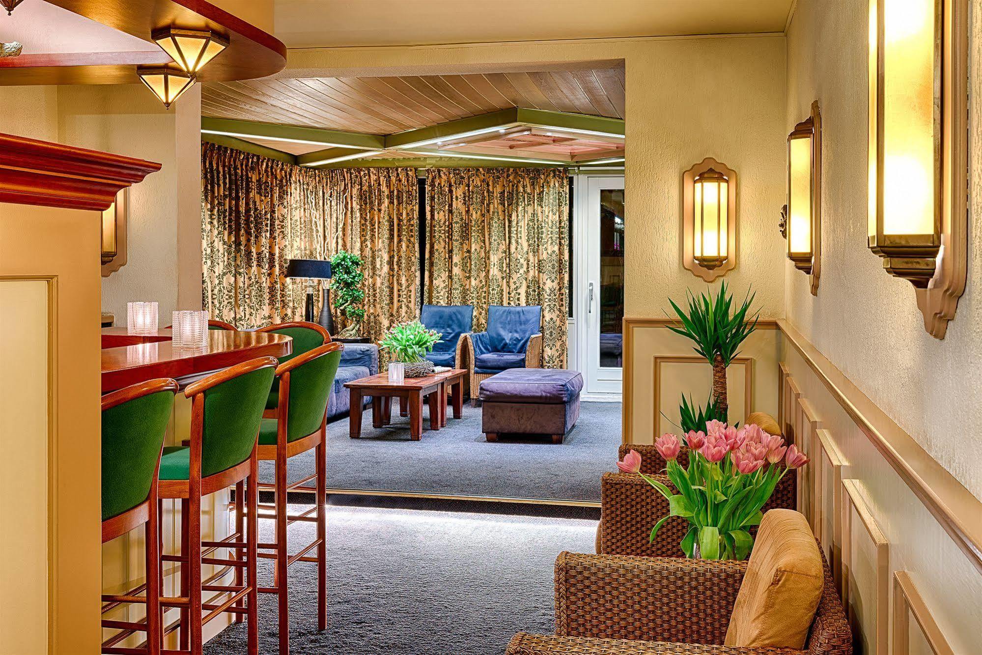 Owl Hotel 3*