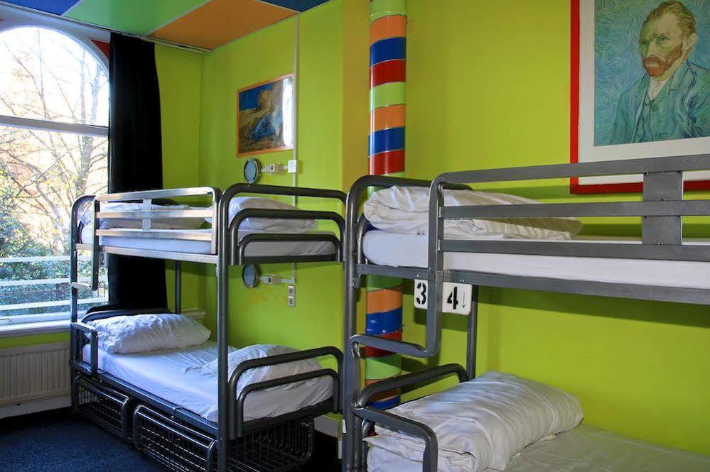 The Flying Pig Uptown Hostel