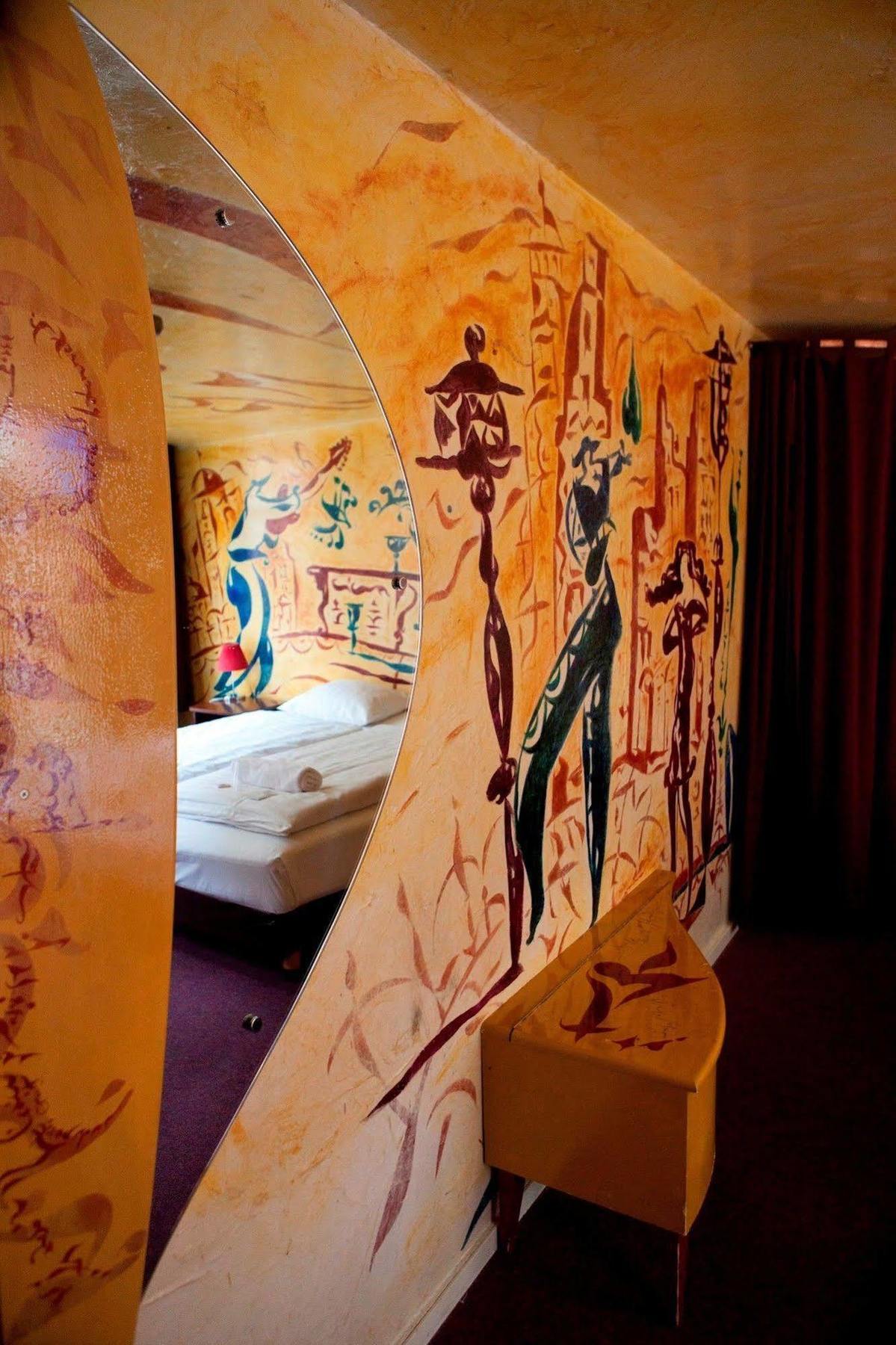 St Christopher'S Inn Amsterdam - The Winston Hostel *
