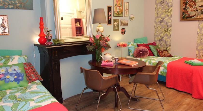 Colourful Bed & Breakfast Amsterdam