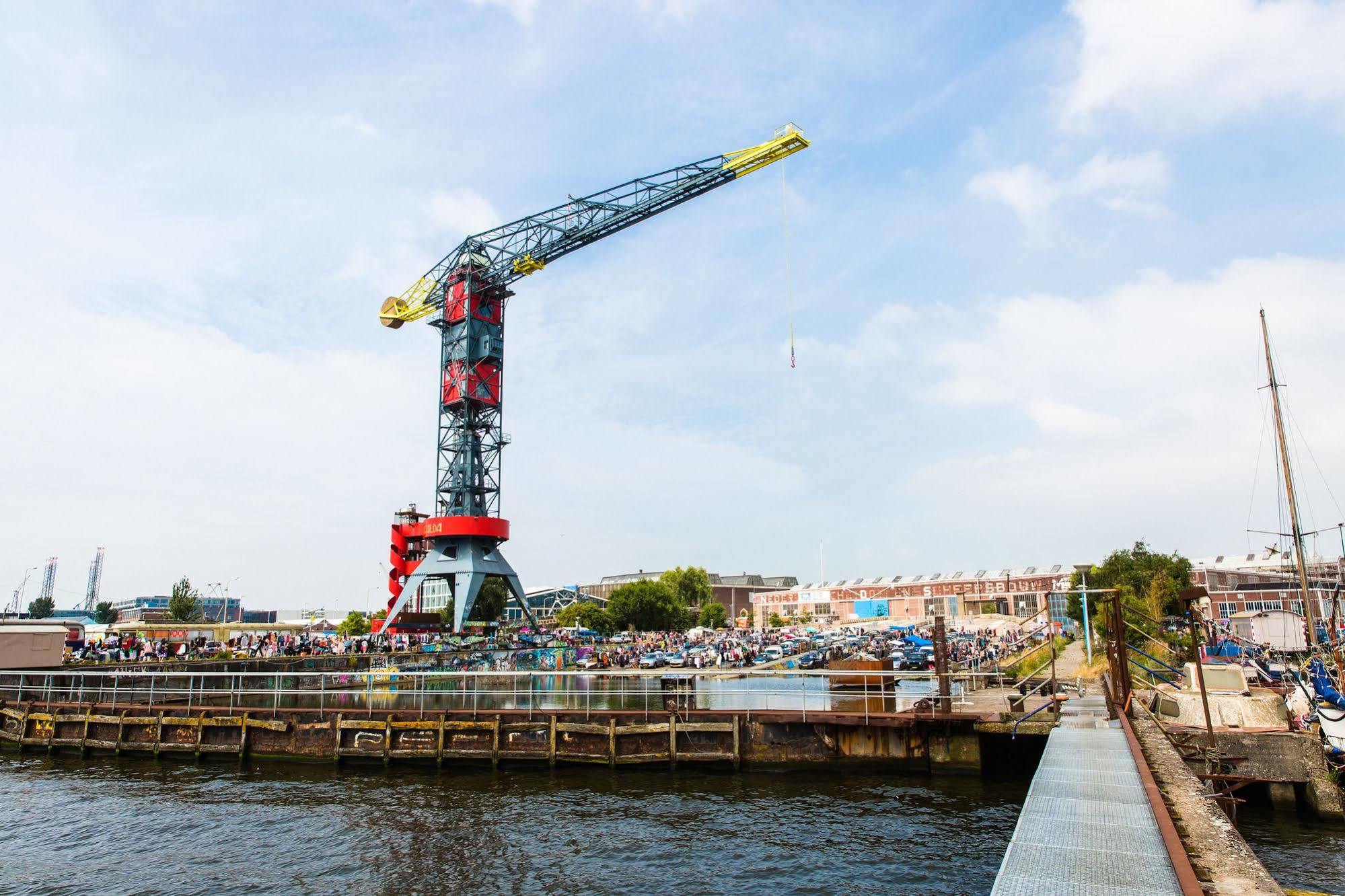 Crane Faralda Amsterdam