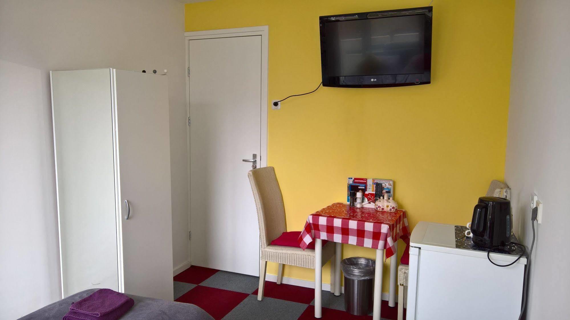 Bed And Breakfast Amsterdam Holy Dove Amsterdam