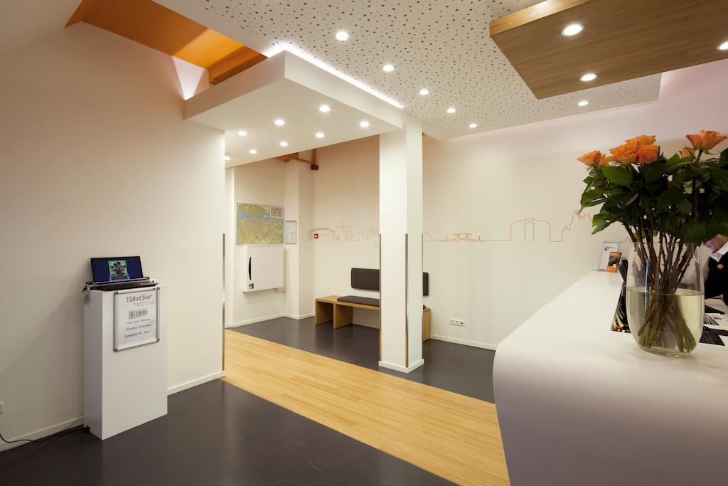 Easyhotel Centre South 2*
