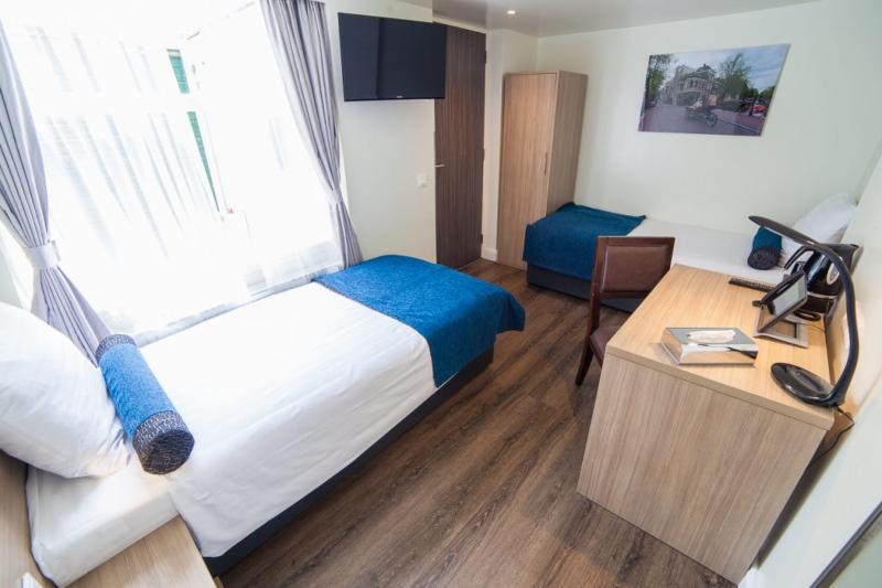 Budget Y Boulevard Hotel