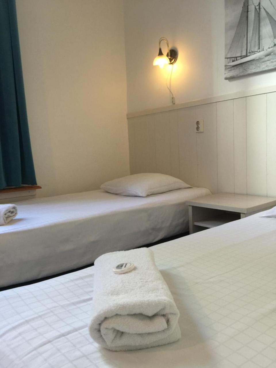 Euphemia Budget Old Canal Zone Hostal *