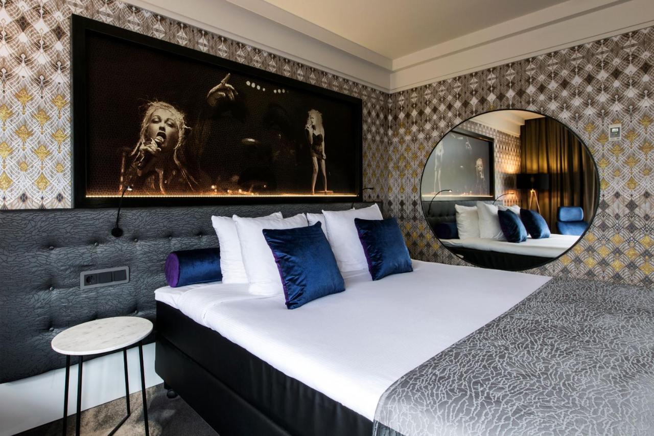Hard Rock American 4*
