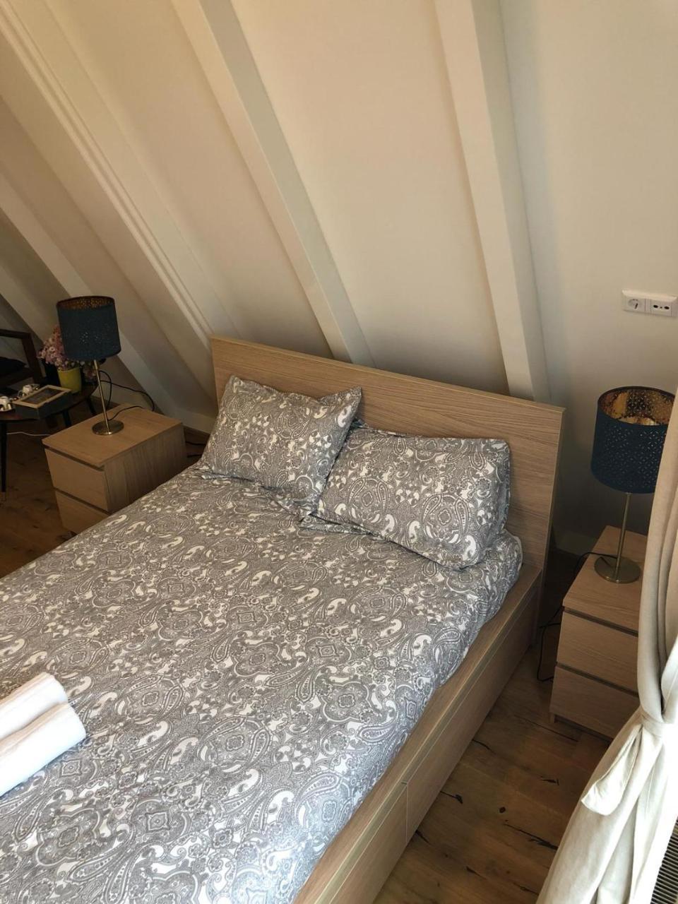 Bed and breakfast A'dam Rooftop Lux *