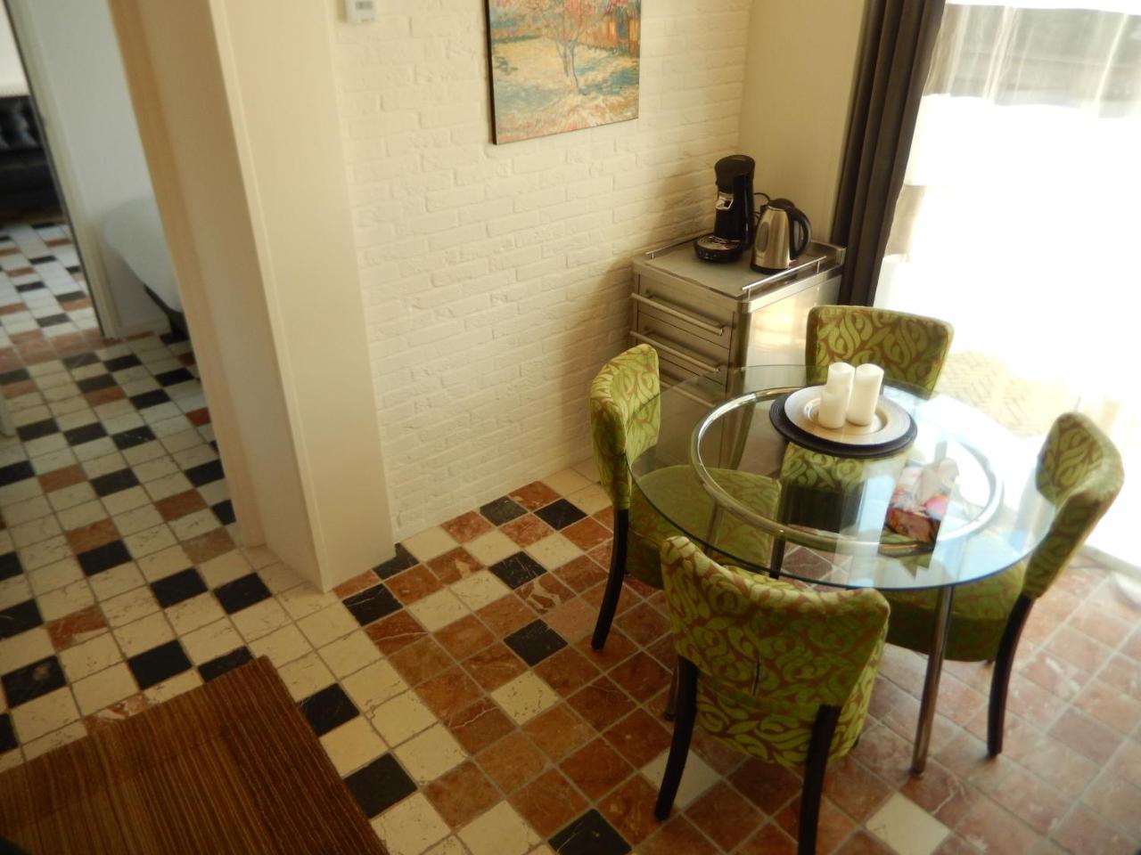 Bed & Breakfast New West - Free Parking