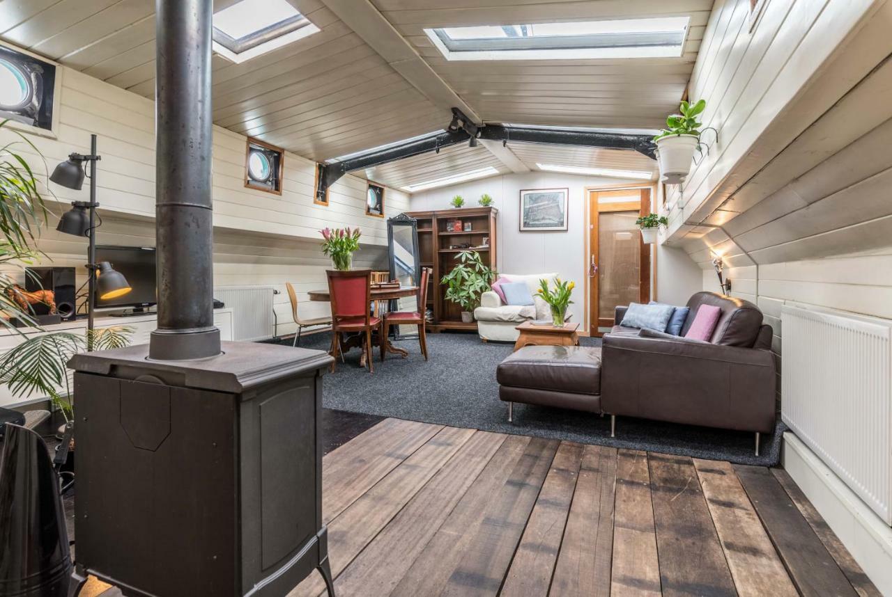 Houseboat Reussi Bed and breakfast *