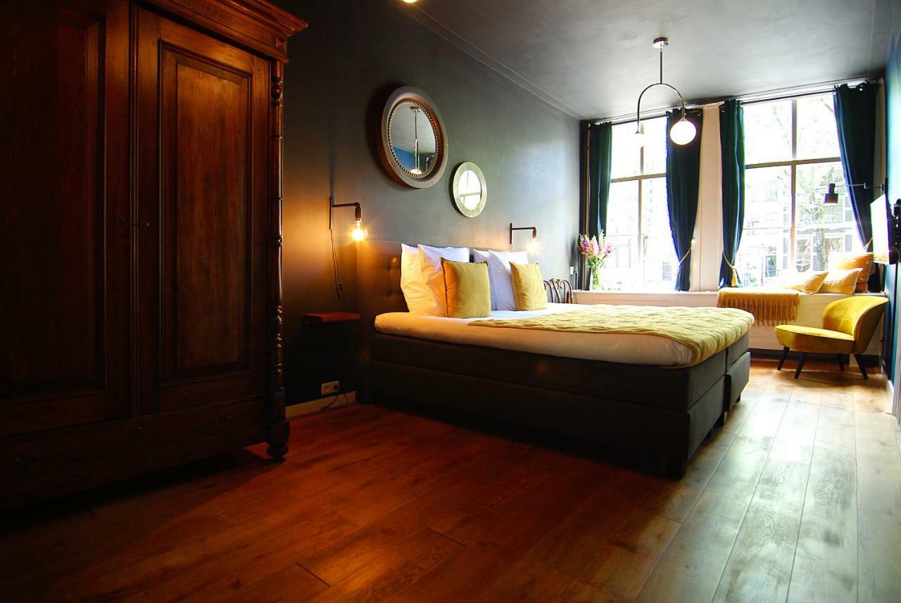 1637: Historic Canal View 3* Amsterdam