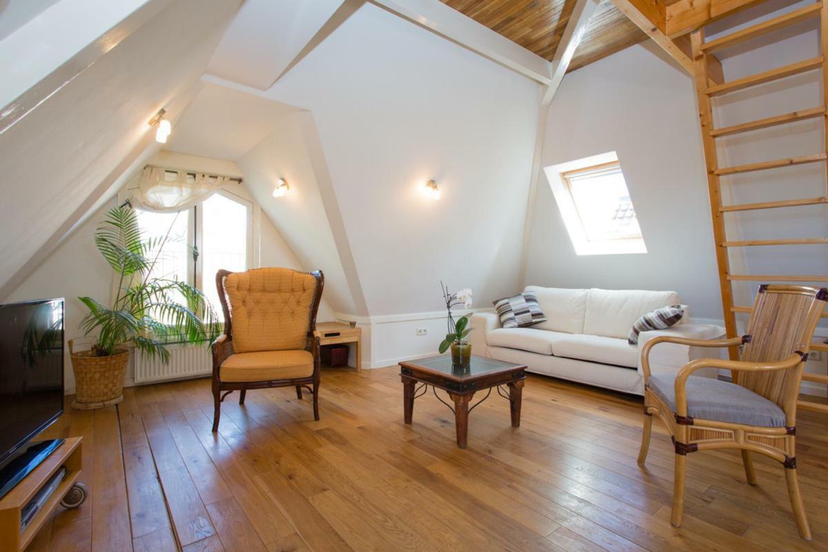 Appartement Van Eeghenstraat 161 I *