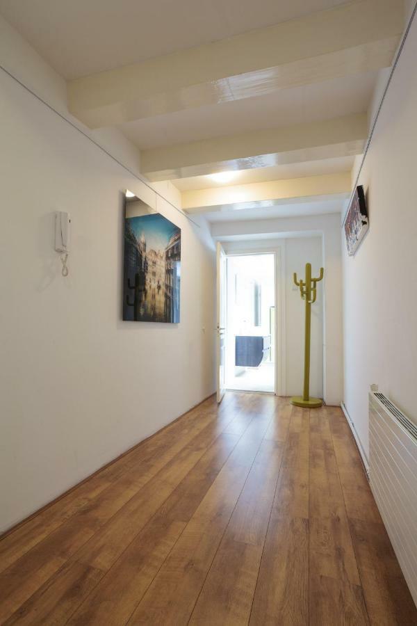 Duplex Near Anne Frank Museum Amsterdam