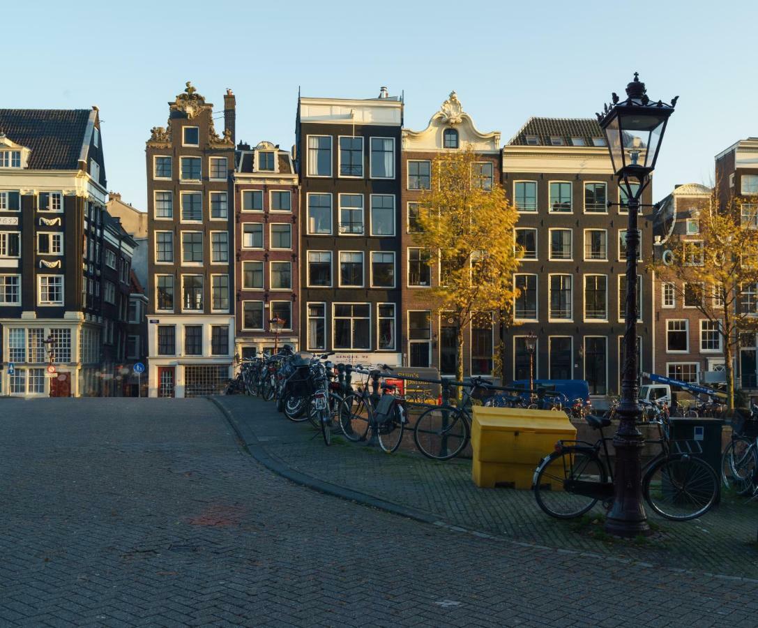 18th Century Groundfloor Canal House With Patio/garden *