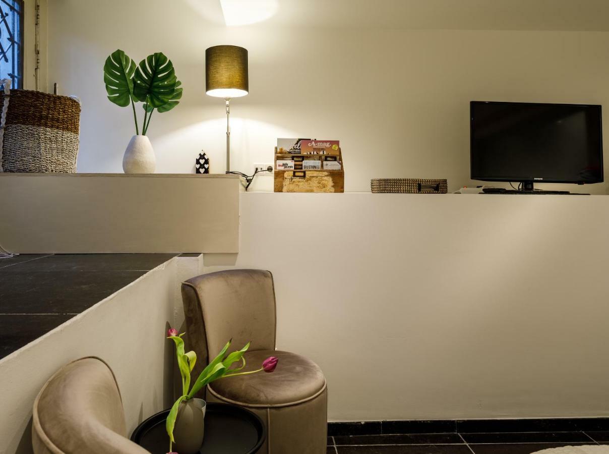 Apartamento 18th Century Groundfloor Canal House With Patio/garden