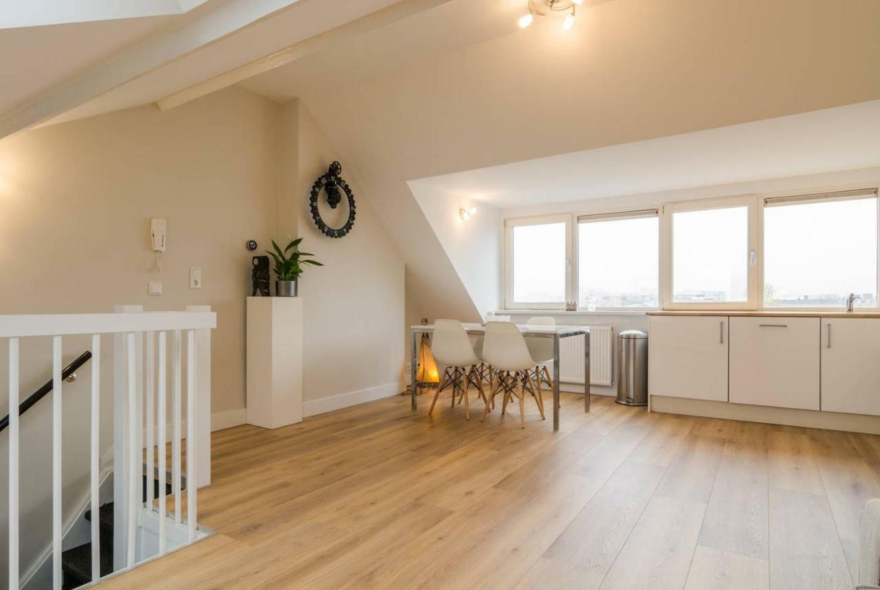 Apartment Beautiful Penthouse Near Rai And Centre