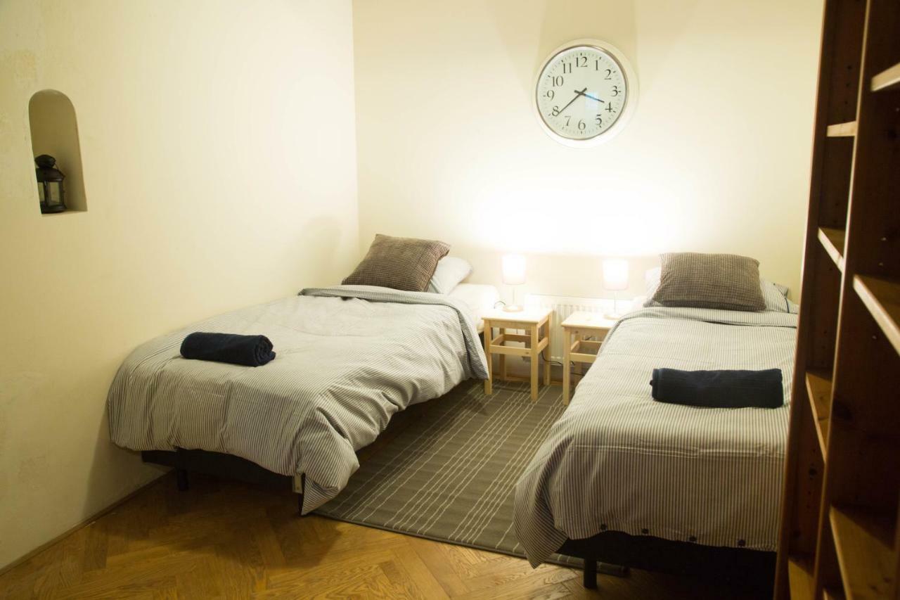 The Wall Homestay