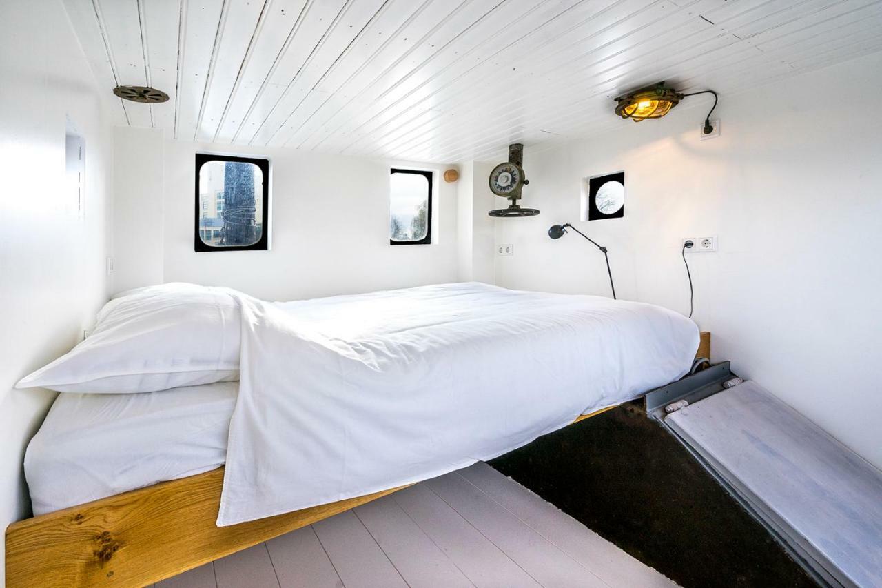 Bateau-hôtel Asile Flottant