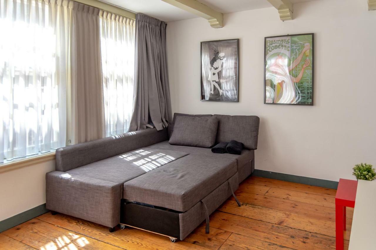 Spacious Central City With Big Private Sundeck! Apartment *