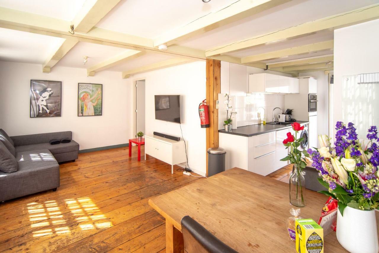 Spacious Central City With Big Private Sundeck! * Amsterdam