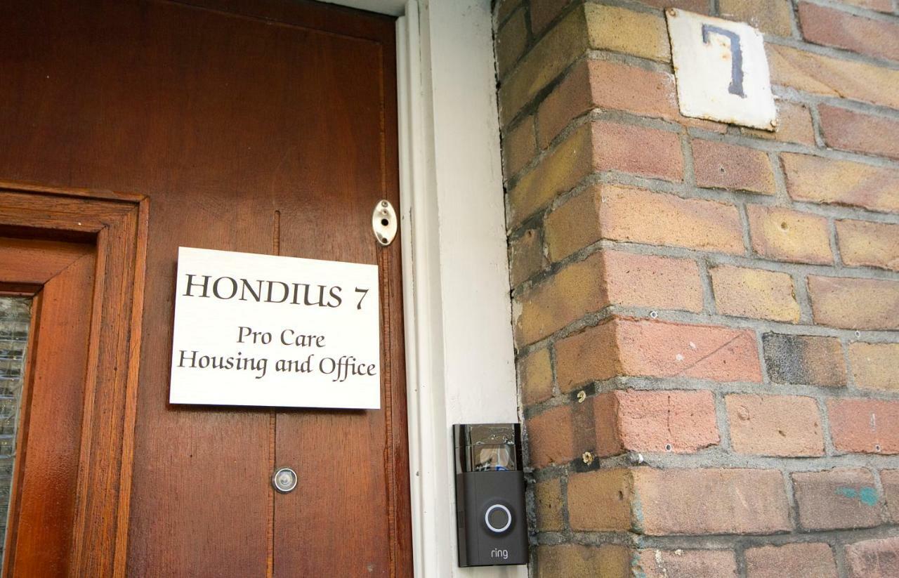 Hondius Alloggio in famiglia *