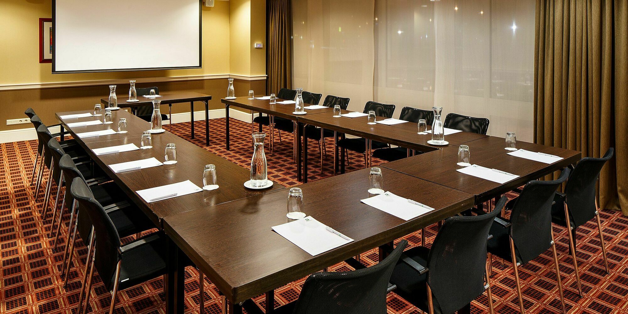 Holiday Inn Amsterdam Hotel 4*