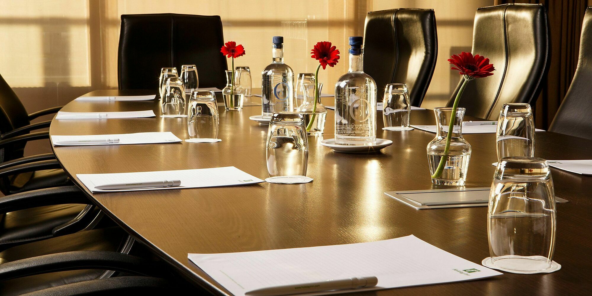 Hotel Holiday Inn Amsterdam 4*