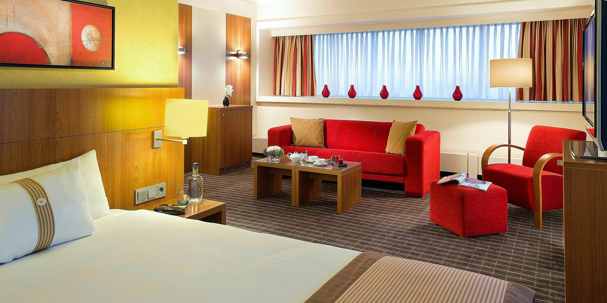 Holiday Inn Amsterdam 4*