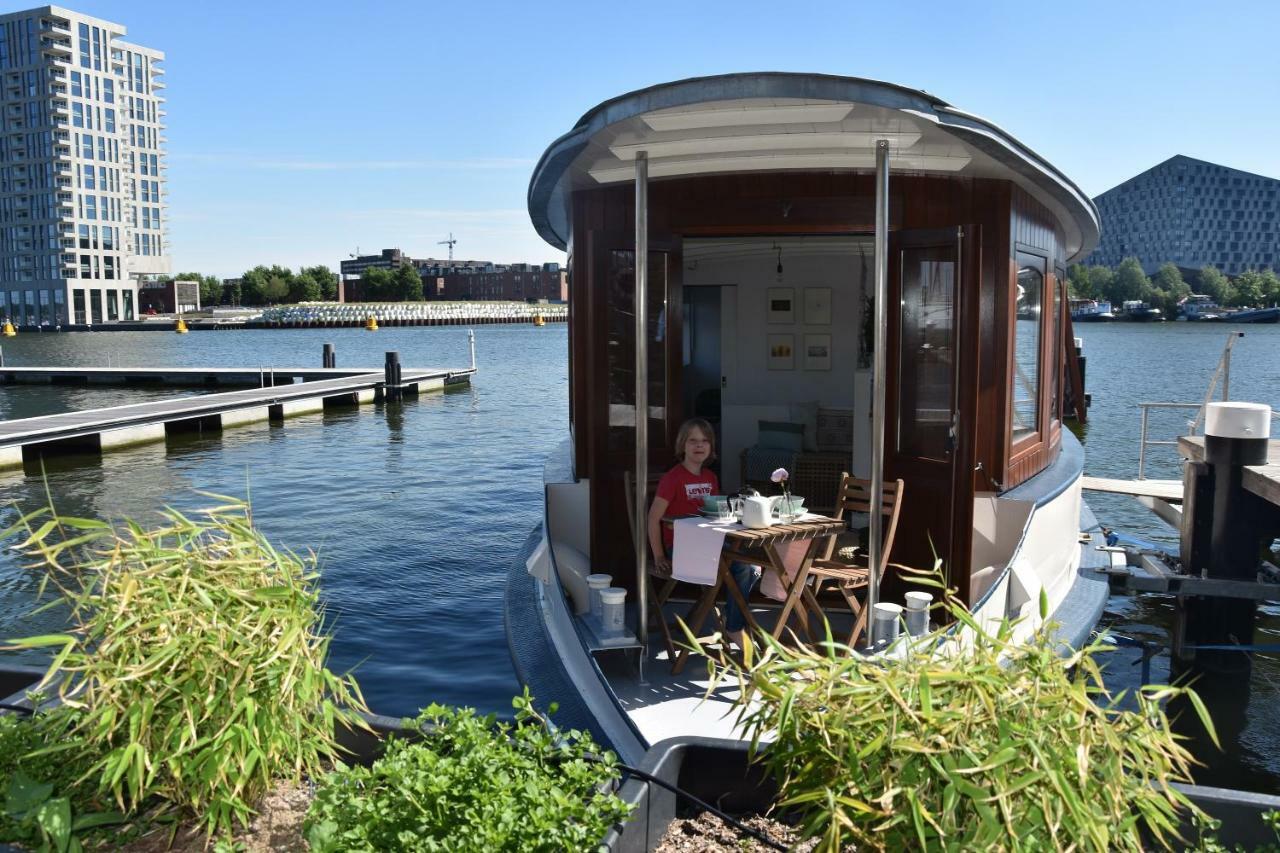 Botel Houseboat Ms Rhy Blitz Amsterdam