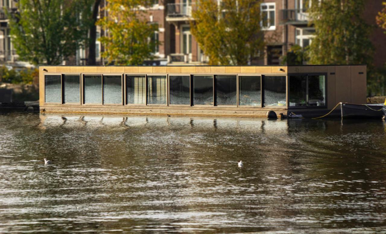 Bed & Breakfast Houseboat - With A View
