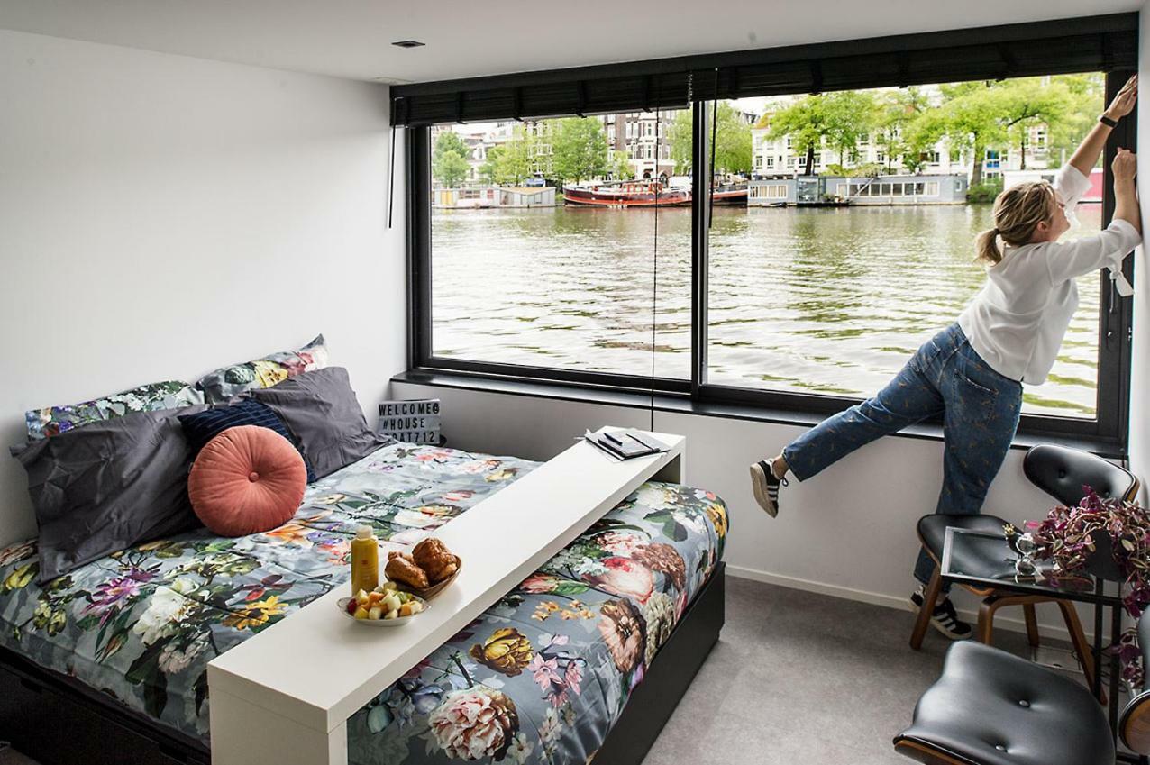Houseboat - With A View Bed & Breakfast *