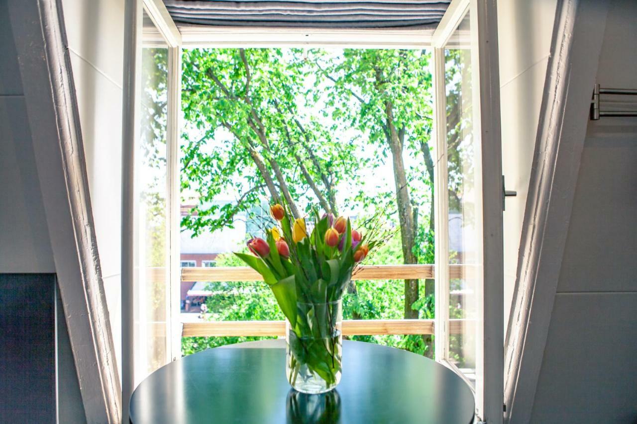 Zwanestein Canal House Bed & Breakfast Amsterdam