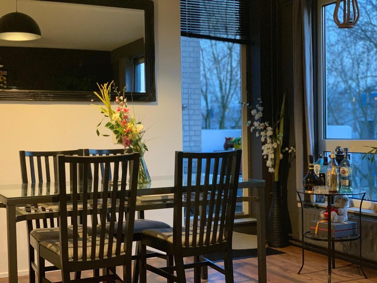 2-room Flat Near Arena N Ziggo Dome, Perfect For 2 Couples Appartement *