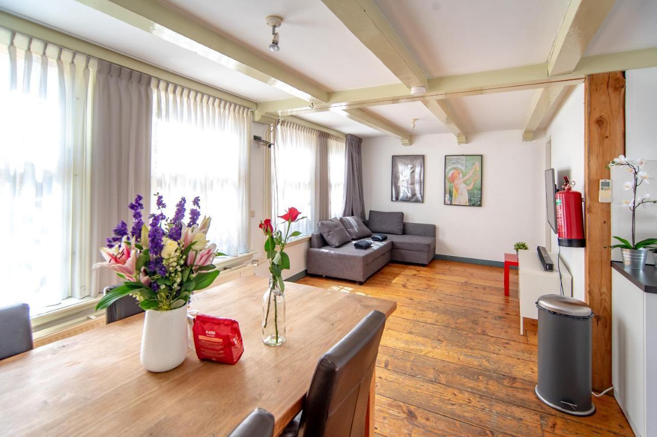 Spacious Central City With Big Private Sundeck!