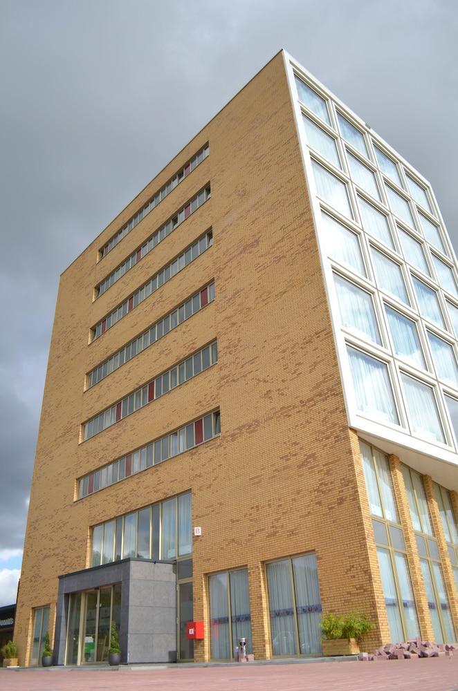 New Century Ámsterdam