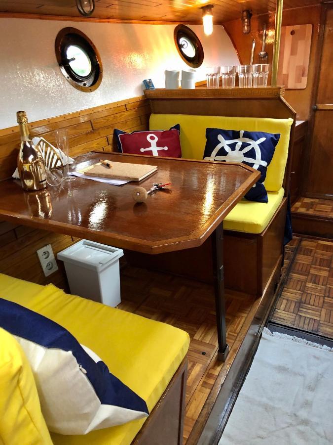 Boat Center Hotel en barco *