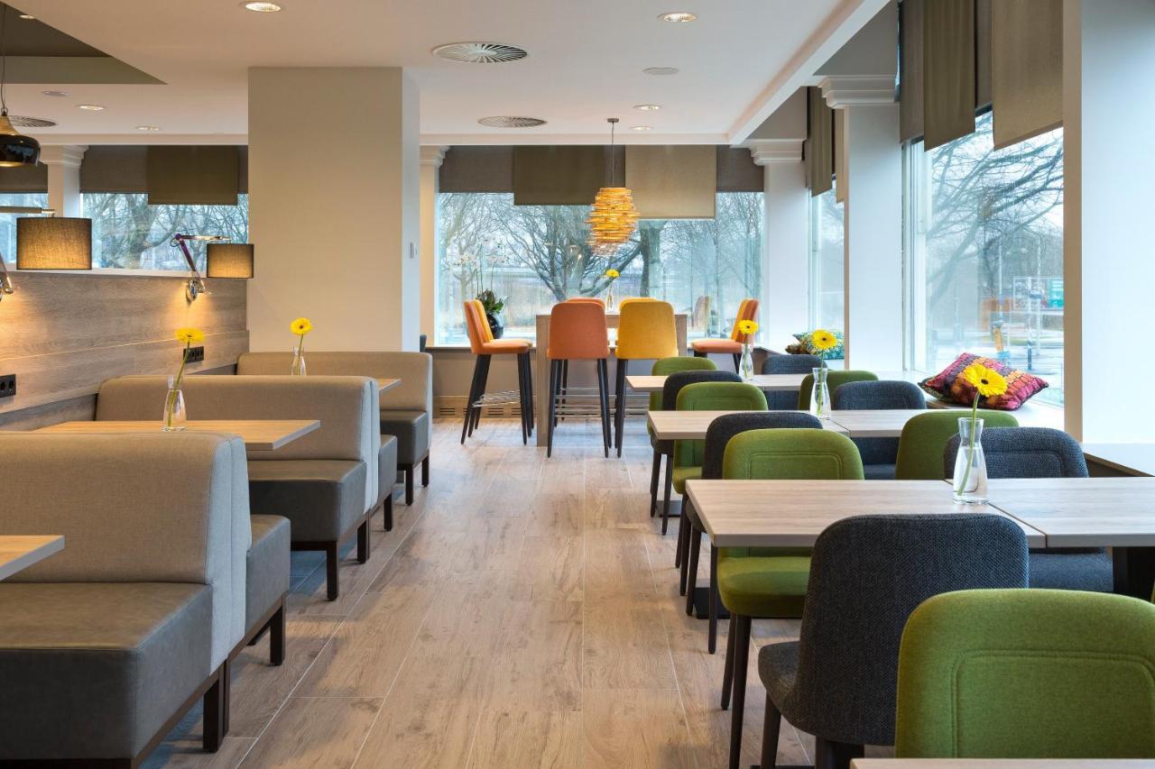 Holiday Inn Amsterdam 4*