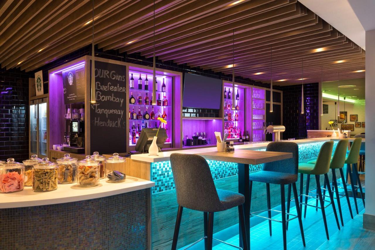Holiday Inn Amsterdam Hotel 4*