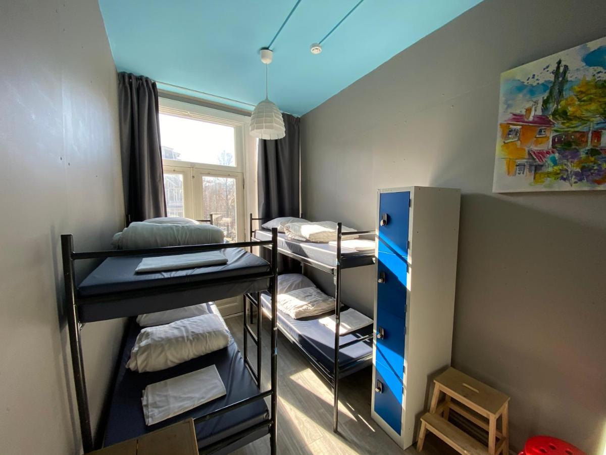 Cosmos Hostal *