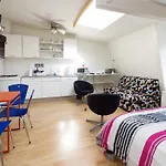 B&B Bij De Amstel