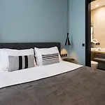 Quentin Zoo hotel