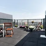 Central Rooftop Terrace Guest Suite