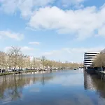 Nassau Canal Apartments