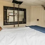 Houseboat Reussi