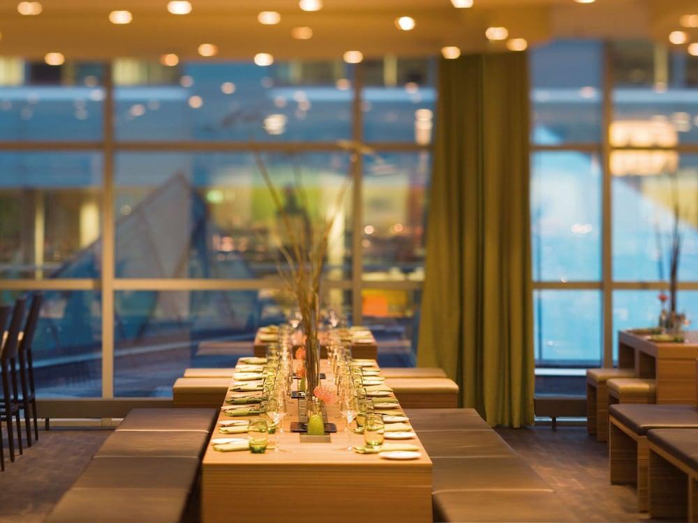 Hotel Moevenpick Centre 4*