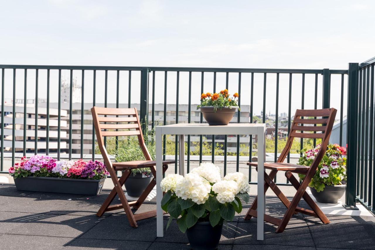 Rooftop Terrace Guest