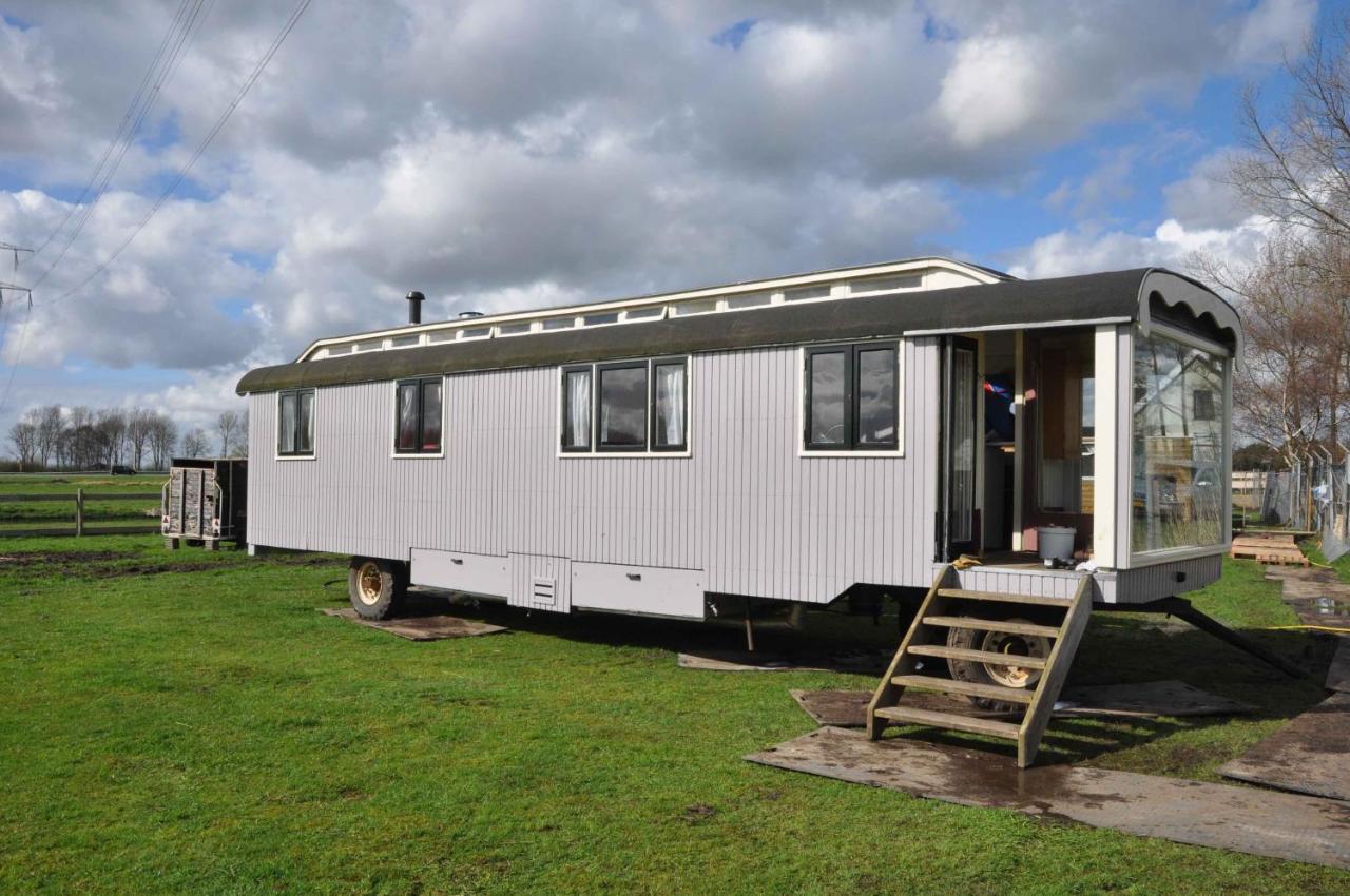 Bed and breakfast Gypsy Waggon - A On Wheels