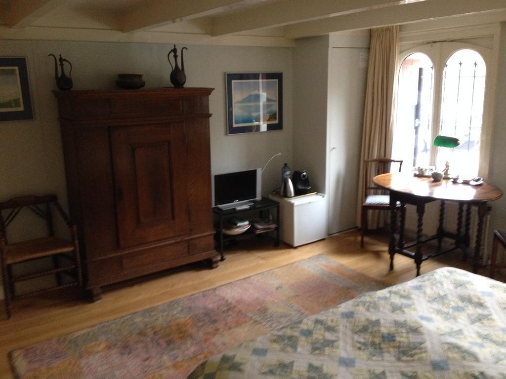 Bed & Breakfast Vondelparkmuseum Amsterdam