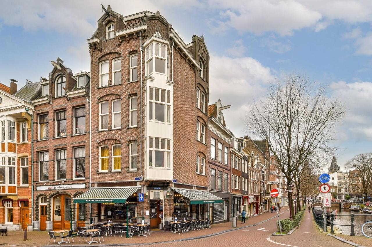 Couette-café Spiegelgracht With Canal View 5*