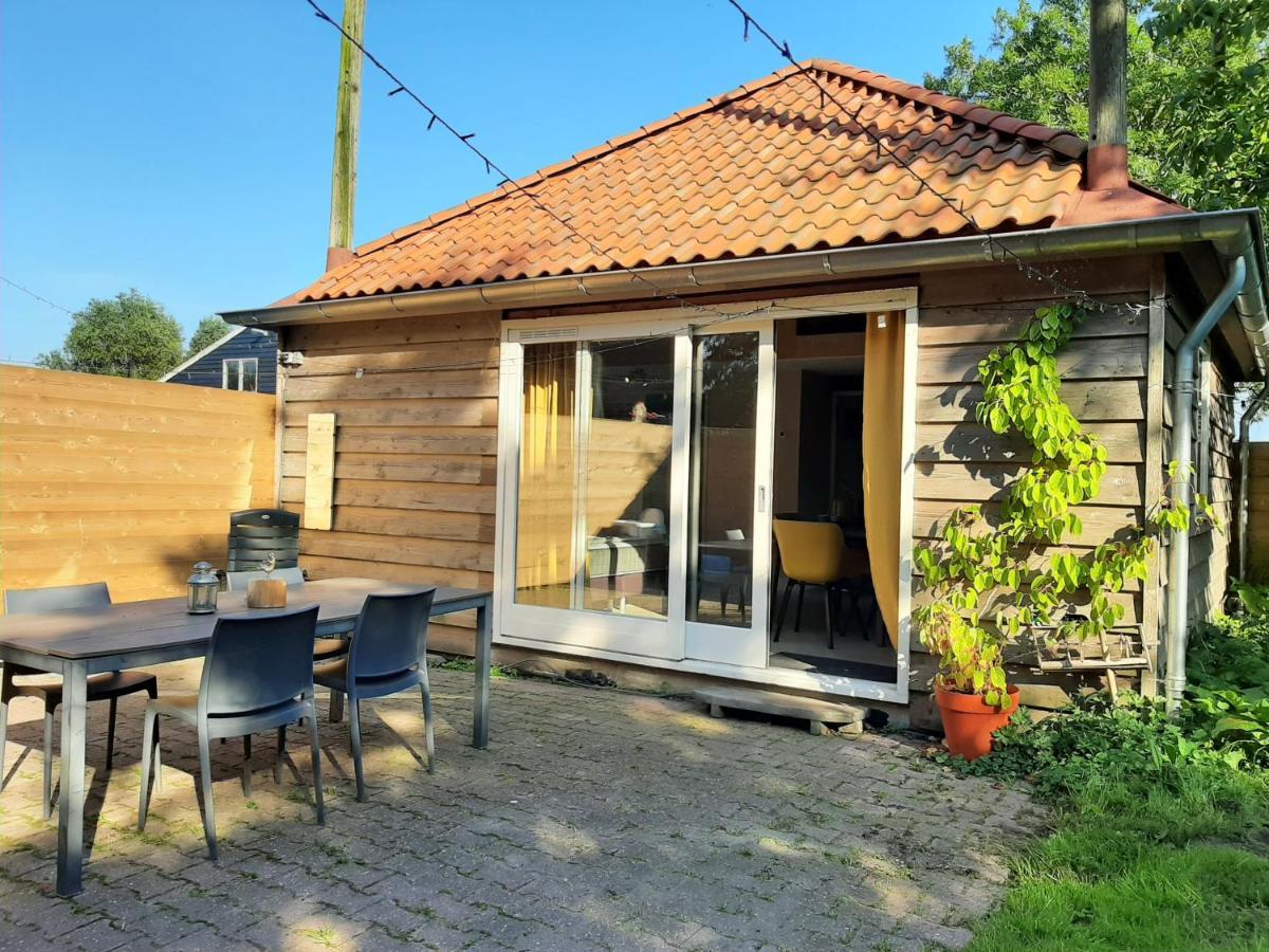 Voorhuis En Klein Waterland Couette-café