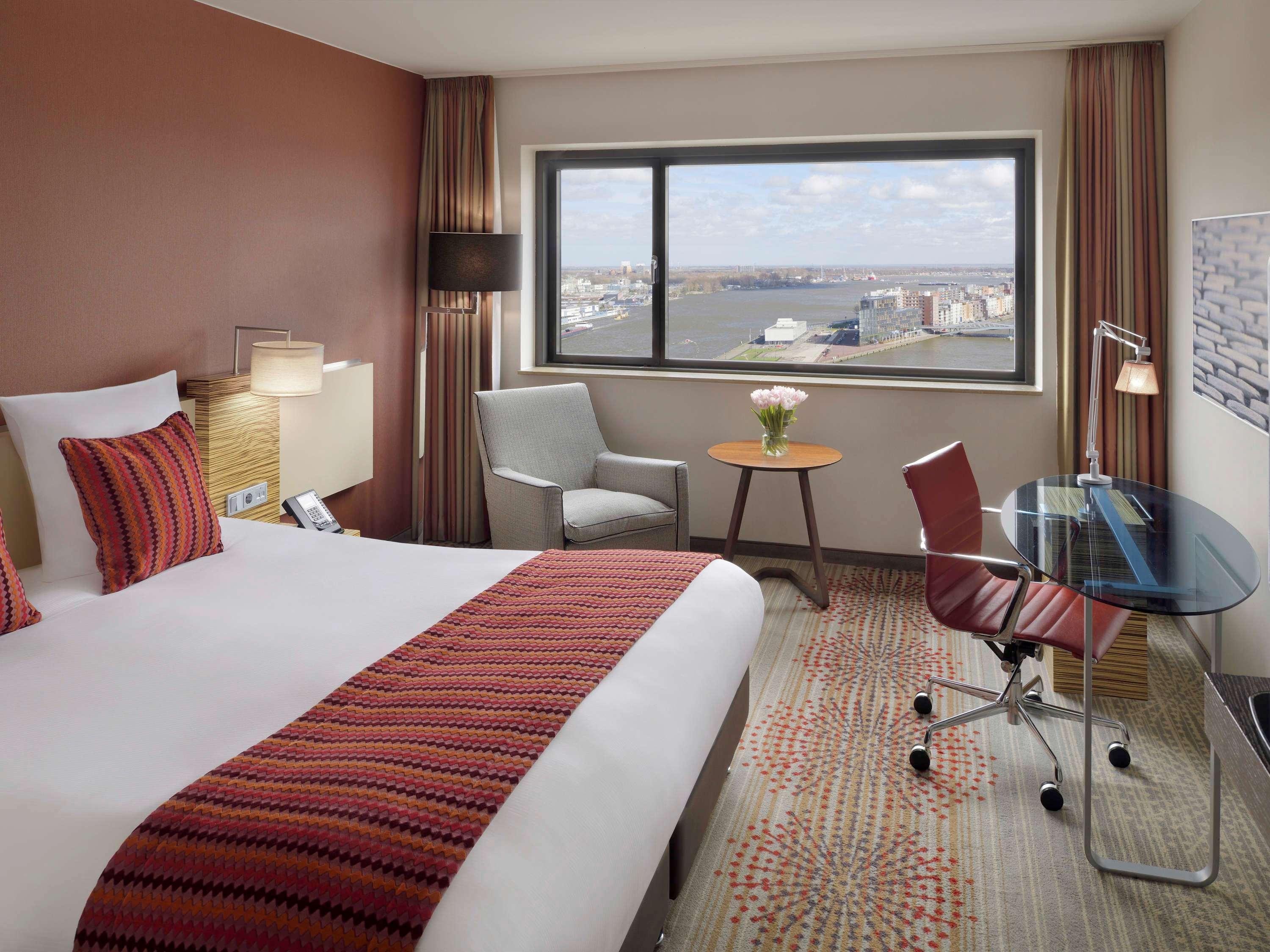 Moevenpick Centre 4* Amsterdam